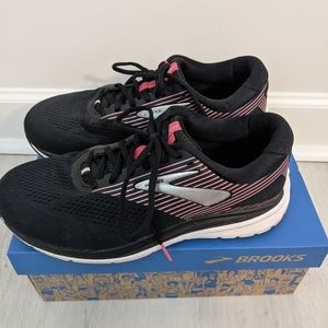Brooks Addiction 14 2E Width Size 9.5